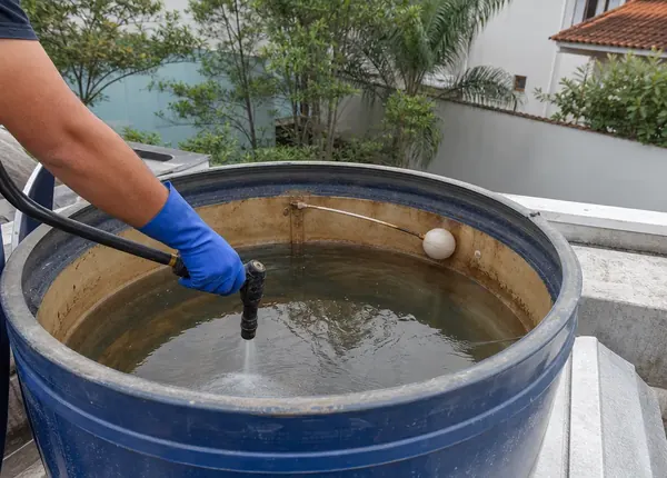 Limpeza e higienização de caixa d'água Profissional para limpeza de caixa d'água em Curitiba